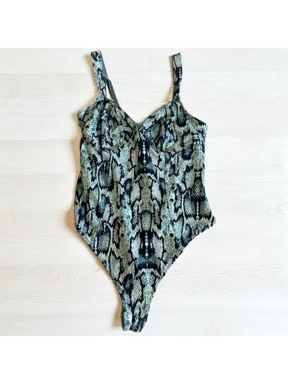 OUT FROM UNDER Snake Print Bodysuit Size Medium